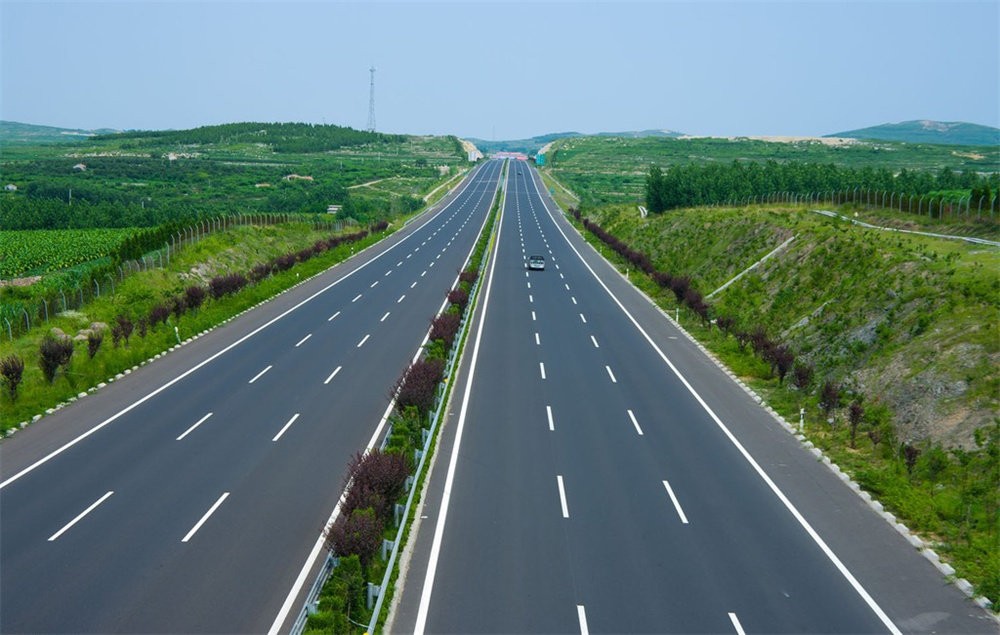 云南省香格里拉至丽江高速公路第 一标段